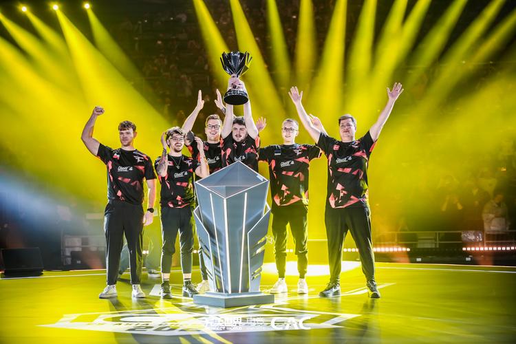 ClearLove ：我们菜的话就要多练 让他们早点回来训练